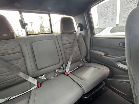Used 2026 Nissan Frontier PRO-4X AWD/4WD image 32