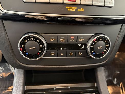 Used 2018 Mercedes-Benz GLS 450 4MATIC image 33