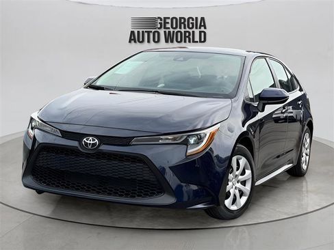 Used 2022 Toyota Corolla LE FWD image 4
