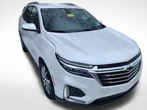 Used 2023 Chevrolet Equinox Premier image 2