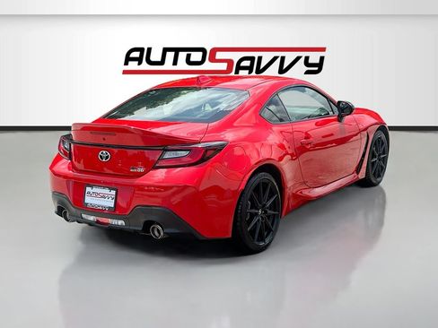Used 2025 Toyota GR86 Premium w/ ALL Weather Mat Package (TMS) RWD image 7