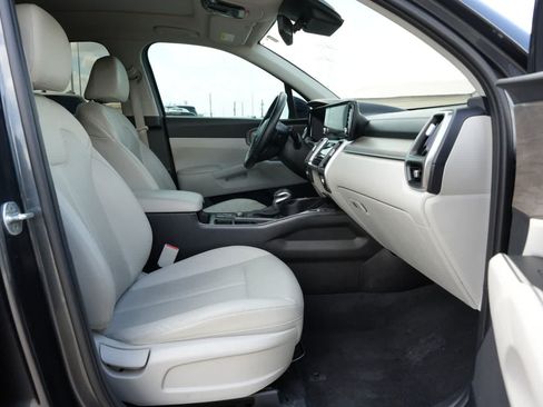 Used 2022 Kia Sorento EX w/ Panoramic Sunroof Package FWD image 23