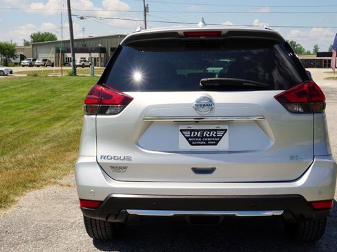 Used 2019 Nissan Rogue SL FWD image 23