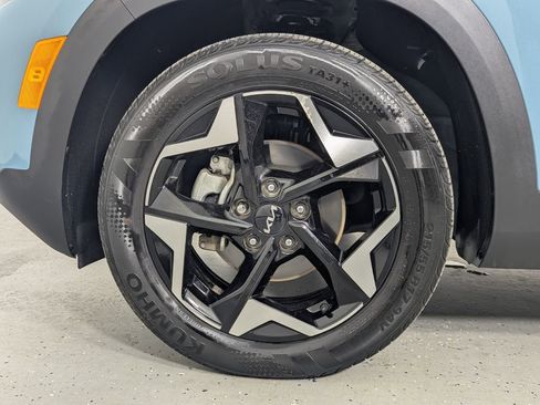 Used 2025 Kia Seltos EX FWD image 9