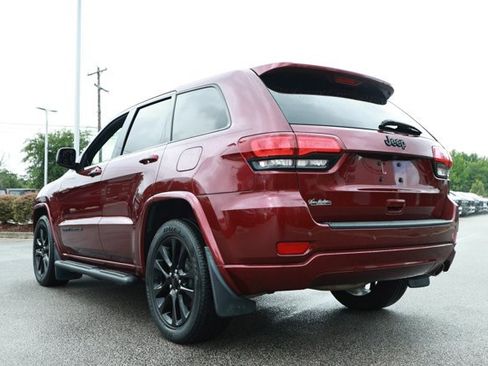 Used 2018 Jeep Grand Cherokee Altitude RWD image 8