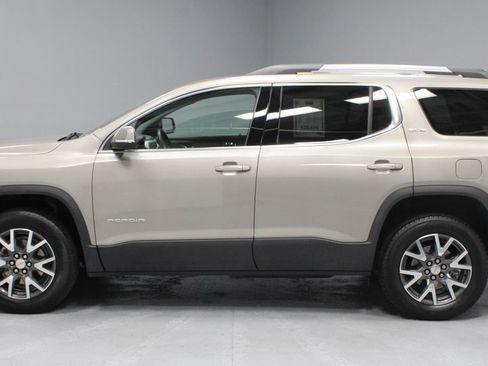 Used 2023 GMC Acadia SLE w/ Driver Convenience Package FWD image 8