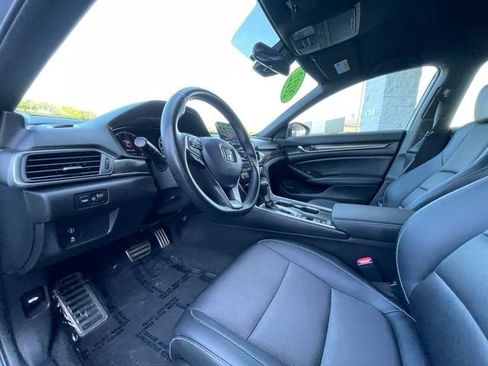 Used 2022 Honda Accord Sport image 11