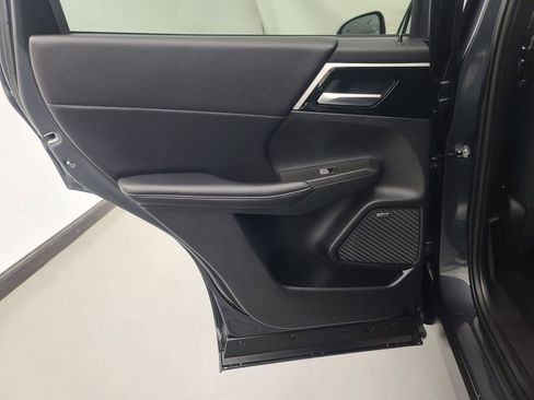 Used 2025 Mitsubishi Outlander SE image 20