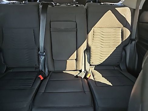 Used 2020 Ford Explorer XLT w/ Comfort Package image 35