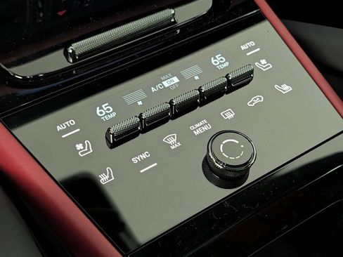 New 2026 Porsche Cayenne GTS AWD/4WD image 34