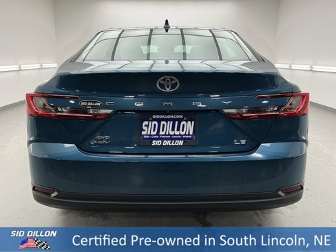 Used 2025 Toyota Camry LE image 5