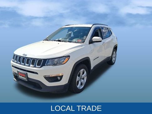 Used 2019 Jeep Compass Latitude w/ Popular Equipment Group AWD/4WD image 3