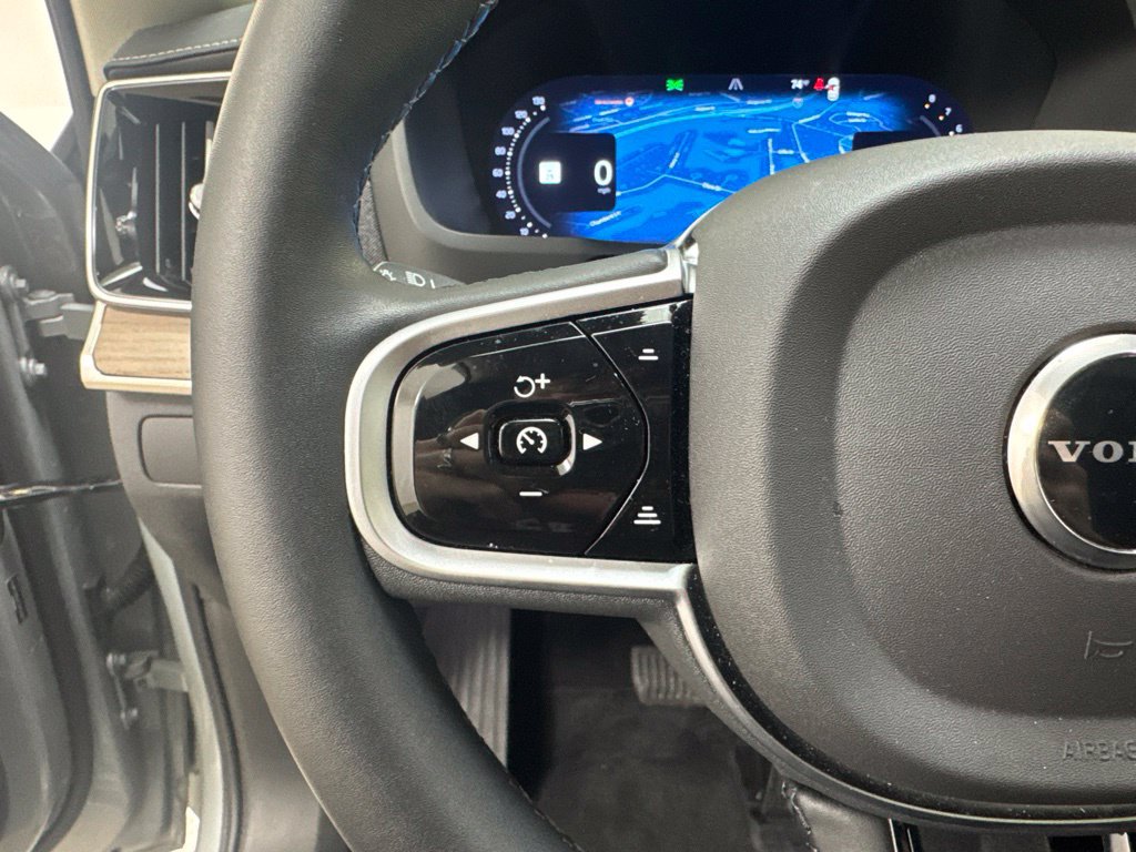 Used 2026 Volvo XC90 B5 Plus w/ Protection Package AWD/4WD image 1