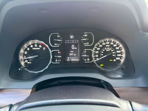 Used 2019 Toyota Tundra Limited w/ Limited Premium Package AWD/4WD image 24