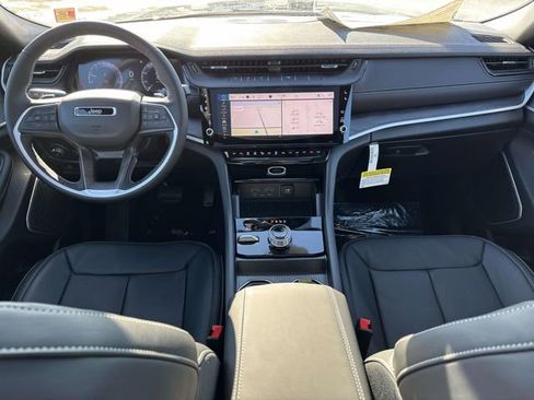 New 2026 Jeep Grand Cherokee Limited AWD/4WD image 2