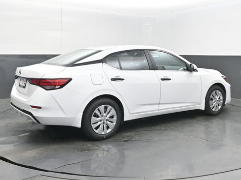 New 2025 Nissan Sentra S image 7