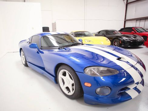 Used 1996 Dodge Viper GTS RWD image 7
