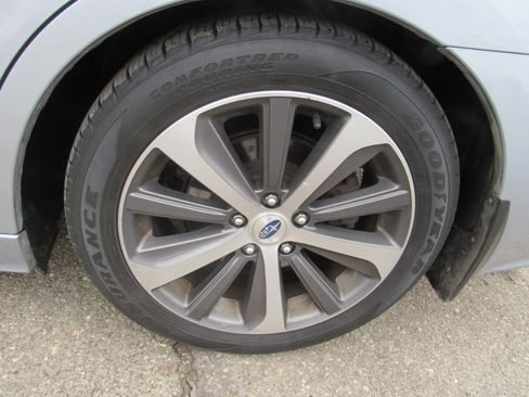 Used 2016 Subaru Legacy 2.5i Limited image 12