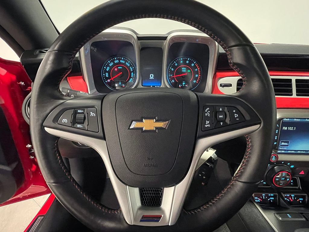 Used 2015 Chevrolet Camaro SS w/ Commemorative Special Edition RWD image 82