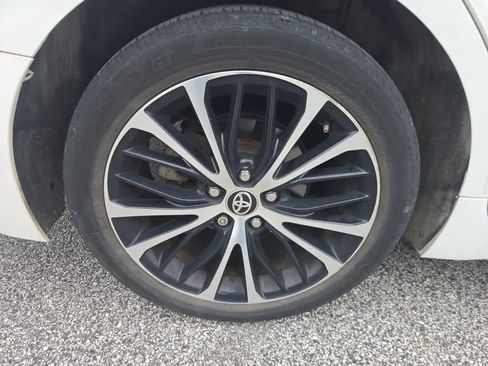 Used 2020 Toyota Camry SE FWD image 7