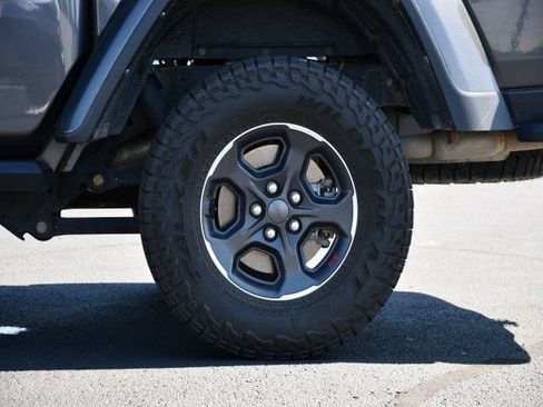 Used 2023 Jeep Gladiator Rubicon w/ Trailer Tow Package AWD/4WD image 11