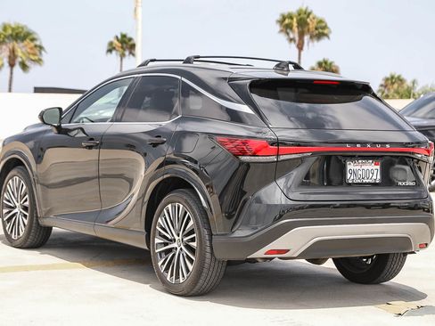 Used 2024 Lexus RX 350 Premium Plus w/ Cold Area Package FWD image 5