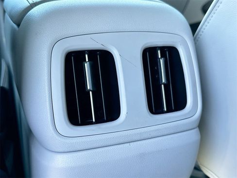 Used 2025 Hyundai Tucson Limited image 25