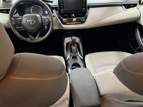 Used 2020 Toyota Corolla LE image 10