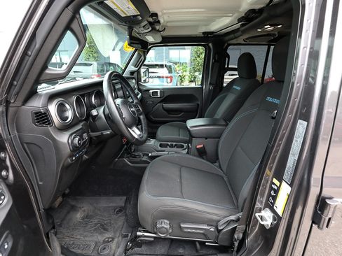 Used 2023 Jeep Wrangler Unlimited Rubicon 4xe w/ Steel Bumper Group AWD/4WD image 12