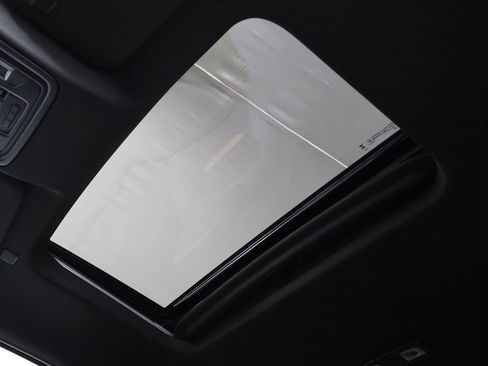 Used 2023 GMC Sierra 1500 AT4 w/ Technology Package image 21