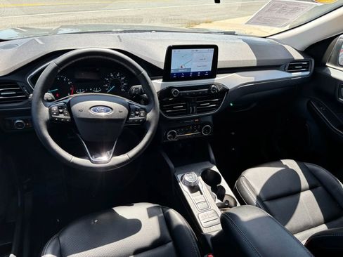 Used 2022 Ford Escape SEL image 29