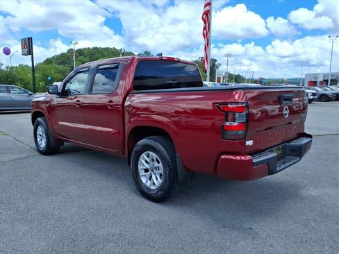 Certified 2024 Nissan Frontier SV w/ Technology Package AWD/4WD image 7