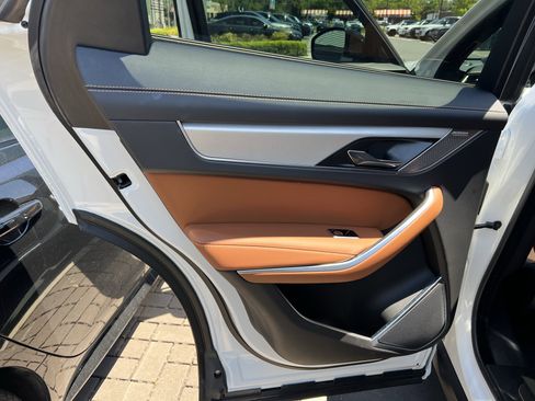 Certified 2026 Jaguar F-PACE R-Dynamic S AWD/4WD image 29