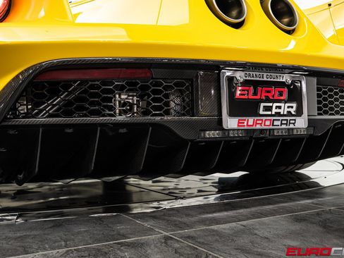 Used 2020 Ford GT Carbon Series RWD image 37