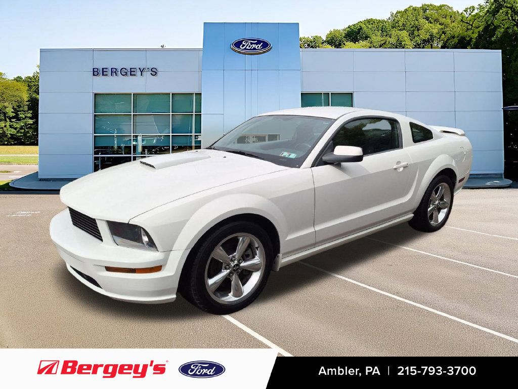 Used 2007 Ford Mustang GT Premium RWD image 1