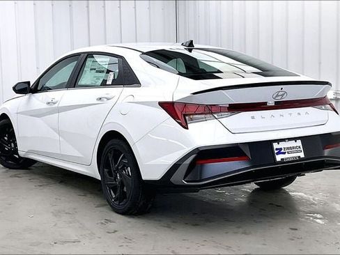 New 2026 Hyundai Elantra SEL Sport Premium image 5