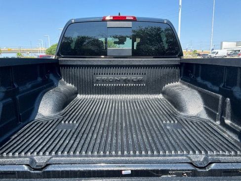 Used 2026 Nissan Frontier SV w/ Tow Package RWD image 5