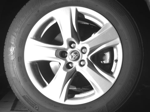 Used 2025 Toyota Highlander LE image 13