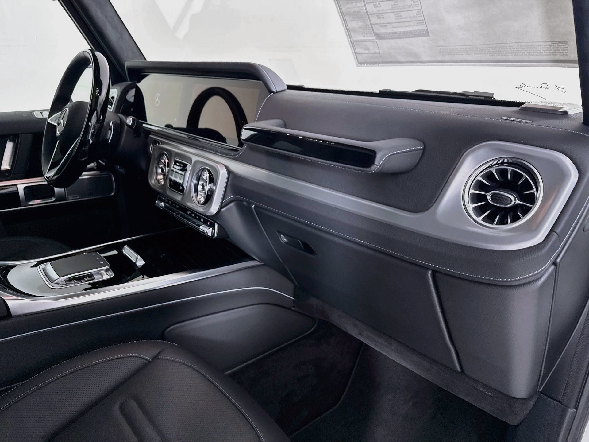 New 2027 Mercedes-Benz G 580 e image 32