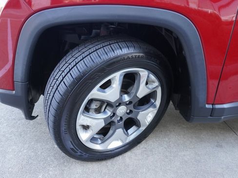 Used 2018 Jeep Compass Limited w/ Navigation Group image 29