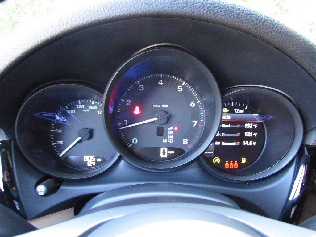 Certified 2026 Porsche Macan AWD/4WD image 31