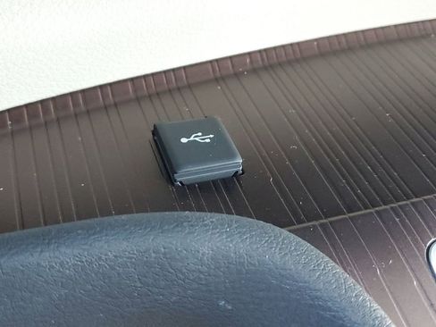 Certified 2021 Toyota Sienna XLE image 32