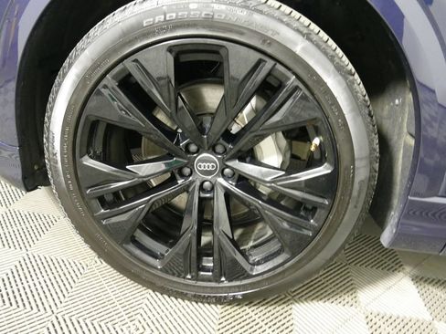 Used 2024 Audi Q8 Prestige AWD/4WD image 9