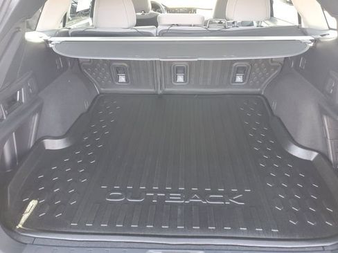 Certified 2025 Subaru Outback Premium w/ Popular Package #1A AWD/4WD image 8