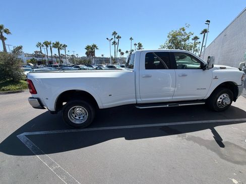 Used 2022 RAM 3500 Laramie AWD/4WD image 4