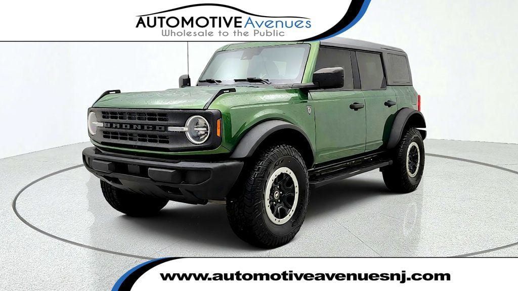 Used 2023 Ford Bronco 4-Door w/ Sasquatch Package AWD/4WD image 1
