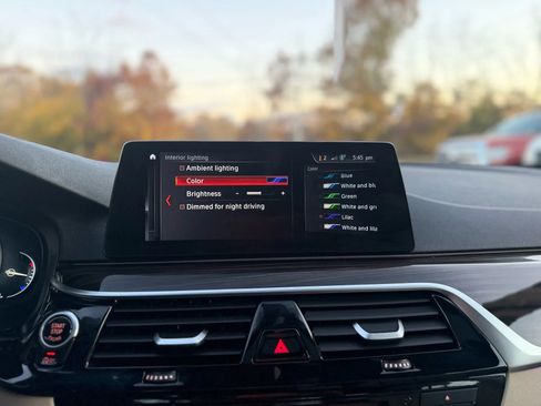 Used 2017 BMW 530i xDrive image 17