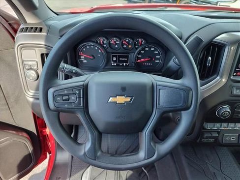 New 2026 Chevrolet Traverse LT image 11