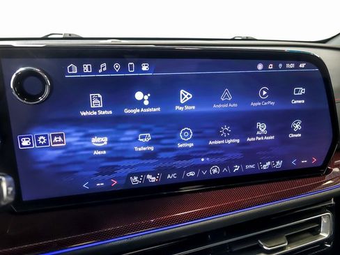 Certified 2024 Chevrolet Traverse RS image 24