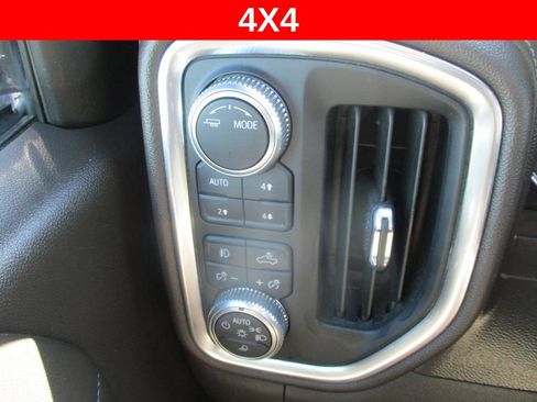 Used 2020 GMC Sierra 1500 SLT w/ SLT Premium Plus Package AWD/4WD image 31